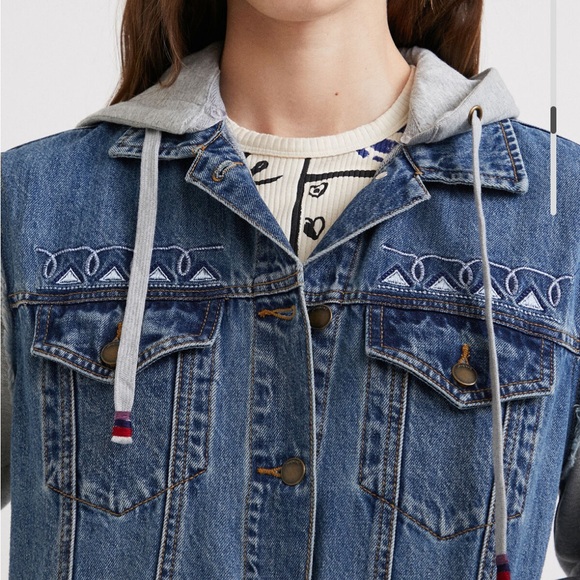 NWOT Sold out Desigual Denim Jacket with removable Gray Hood - Picture 4 of 16